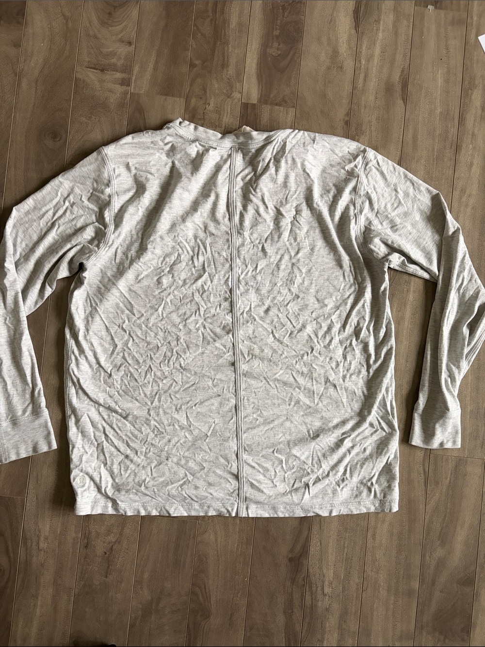 Lululemon Long Sleeve Light Grey Shirt